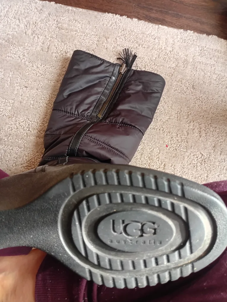 UGG Australia Black Wedge Boots image indicator(2)