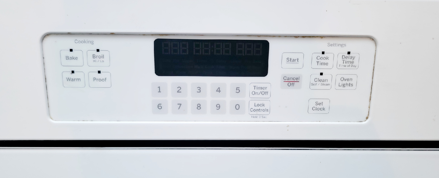 GE OVEN RANGE ELECTRIC 240V EXCELLENT CONDITION AND VERY CLEAN - photo 3