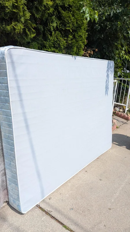 Ikea free matress box thumbnail