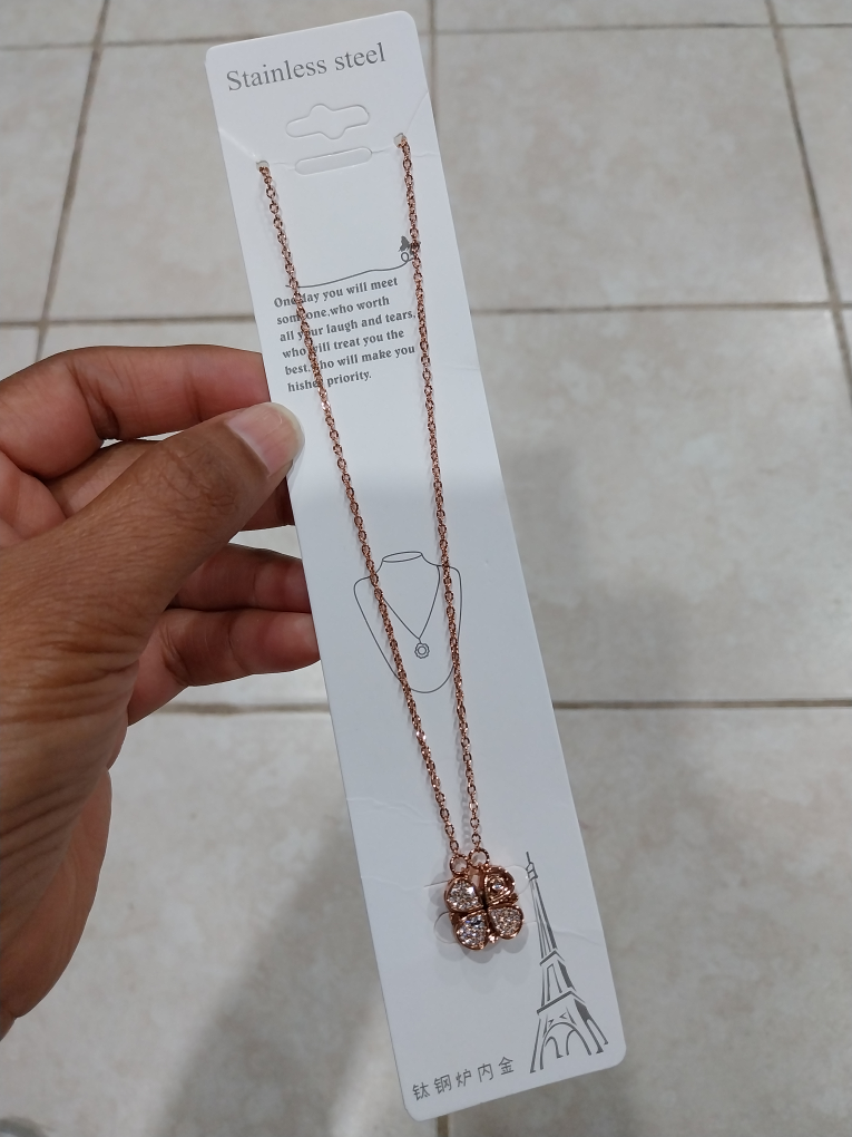 Stainless Steel Rose Gold Clover Necklace - photo 3