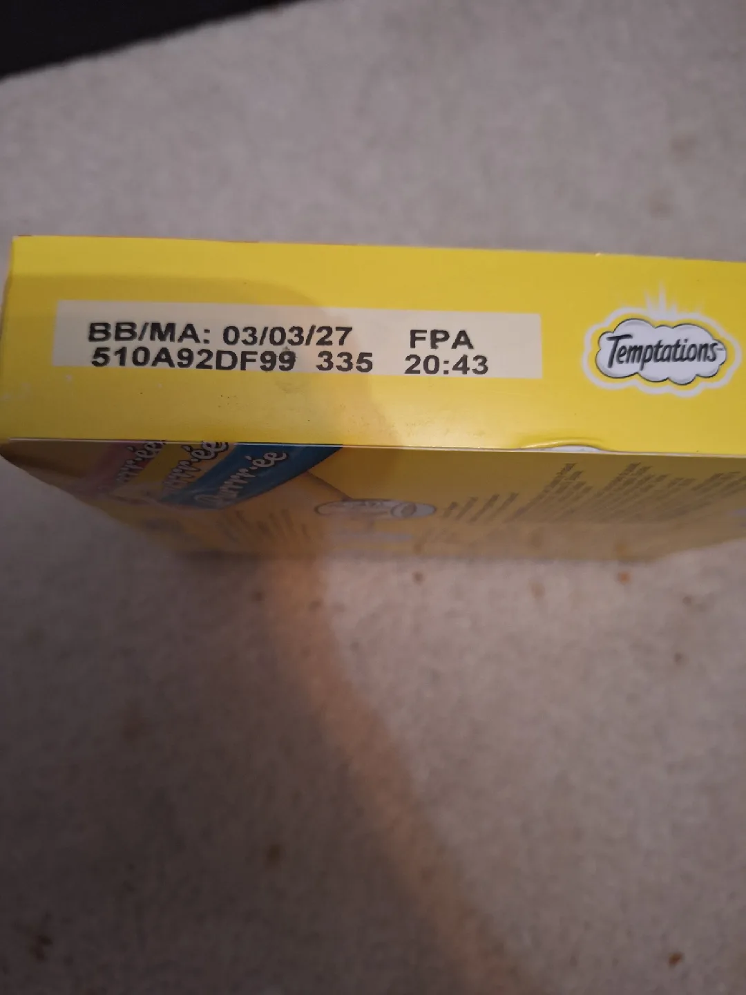 NEW Temptations Creamy Purrrr-ée Cat Treats Variety Pack 😻 image indicator(3)