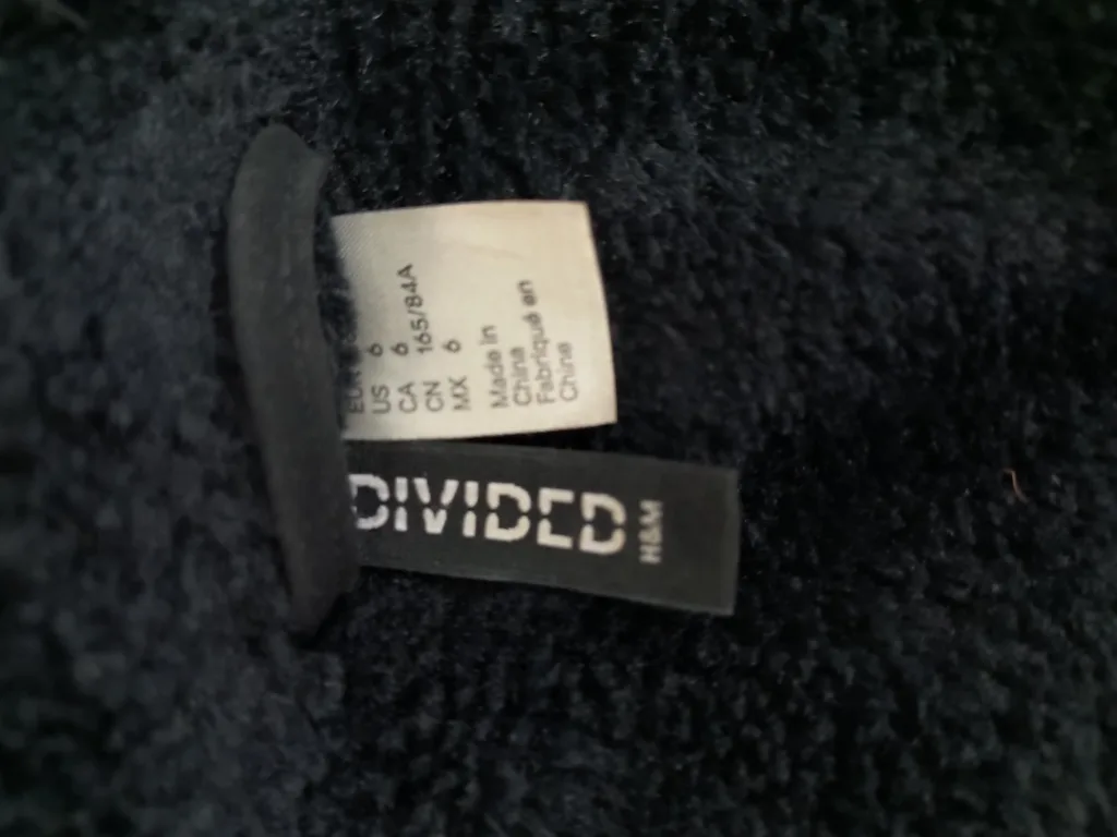 H&M Divided Black Faux Shearling Jacket - Size 6 image indicator(2)