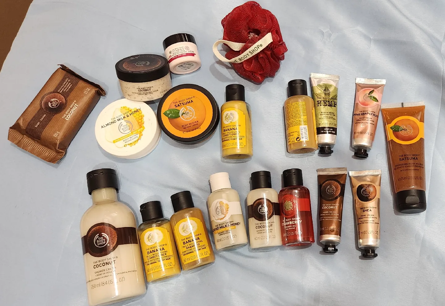 The Body Shop Lot - Coconut, Shea, Almond Milk & Honey + image indicator(2)