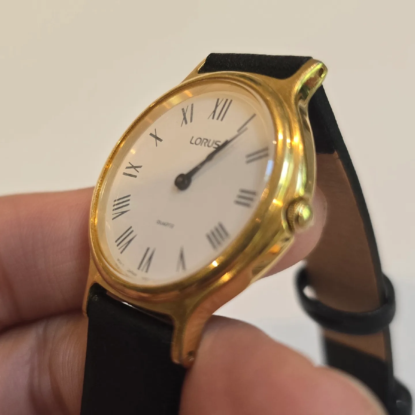 Lorus Quartz Watch image indicator(4)