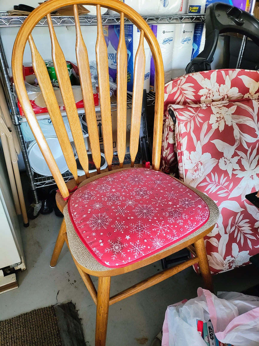 5 Wooden Spindle Back Kitchen/Dining Chairs - photo 3