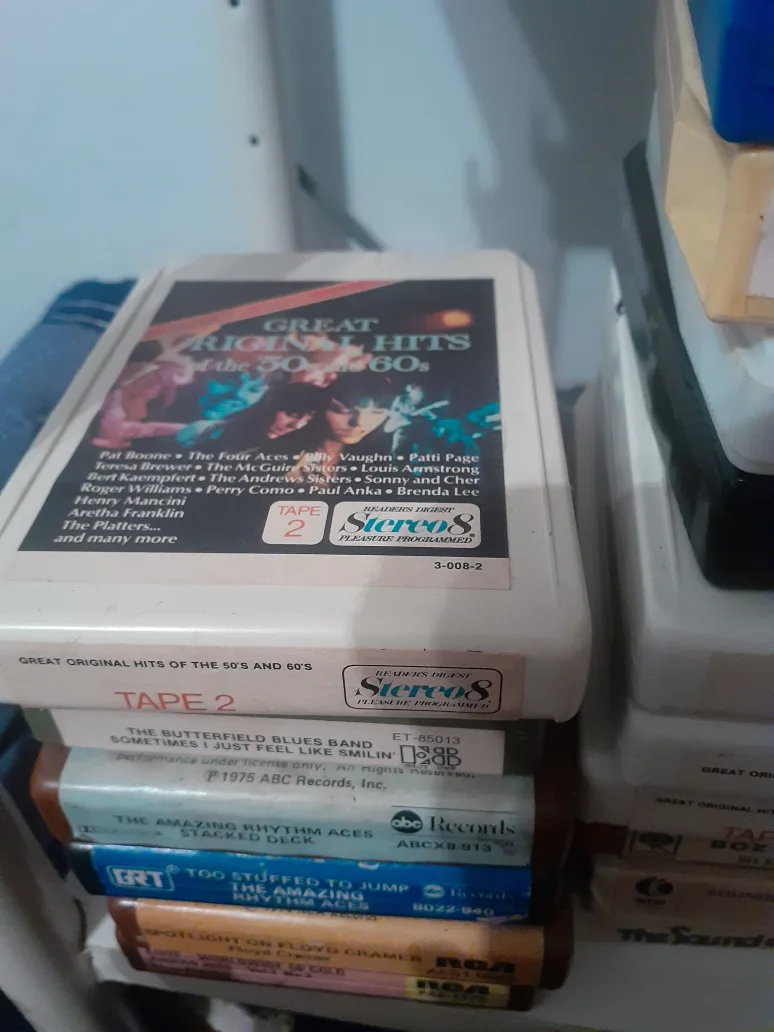 8track cassettes and player image indicator(5)