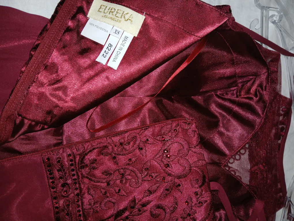 Burgundy Midlength Formal Dress - Size XS image indicator(4)
