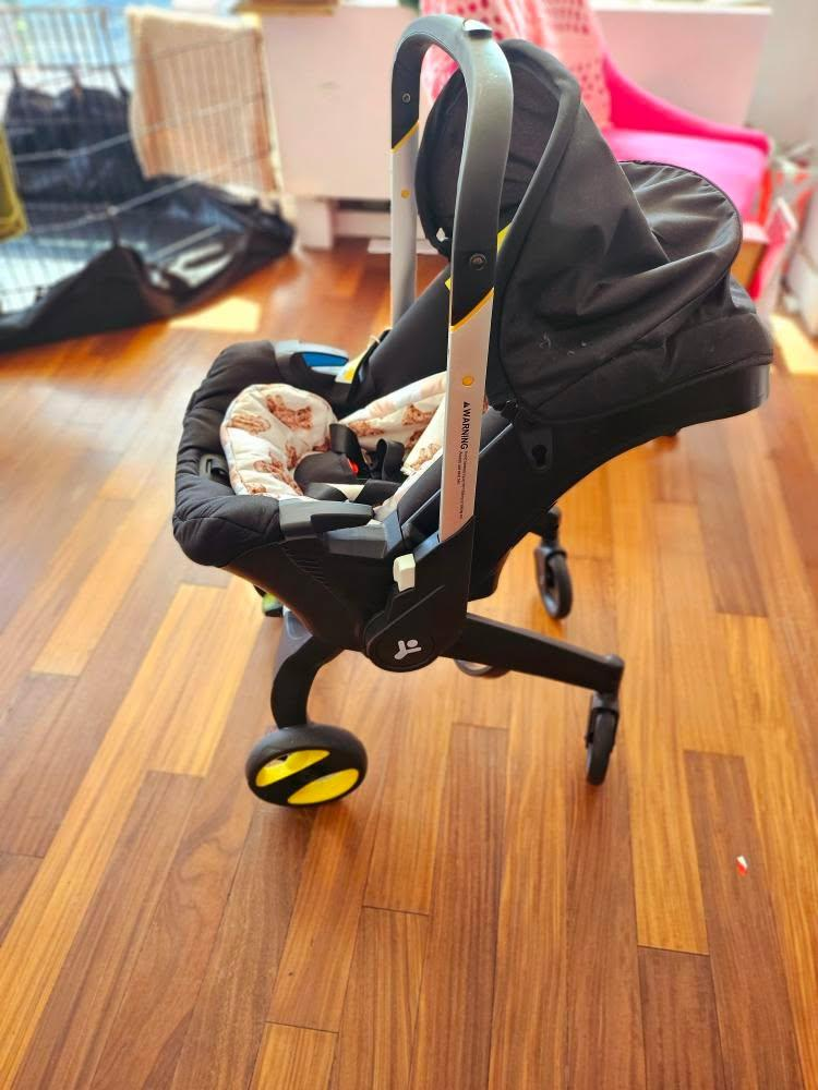 Doona (Dupe) Infant Car Seat Stroller - Black - photo 5