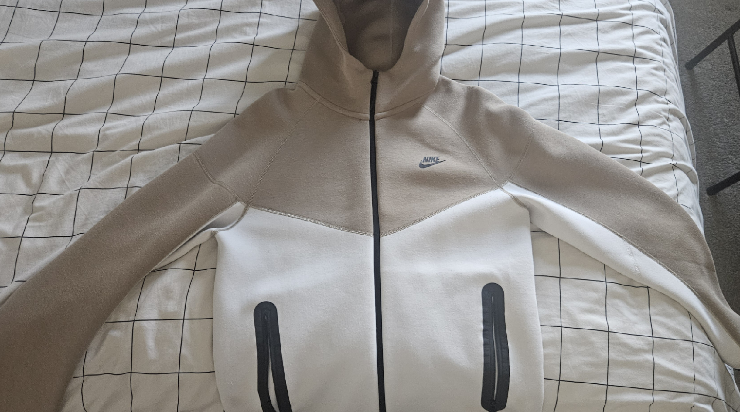 Nike Tech Fleece Hoodie & Pants Set - Size M