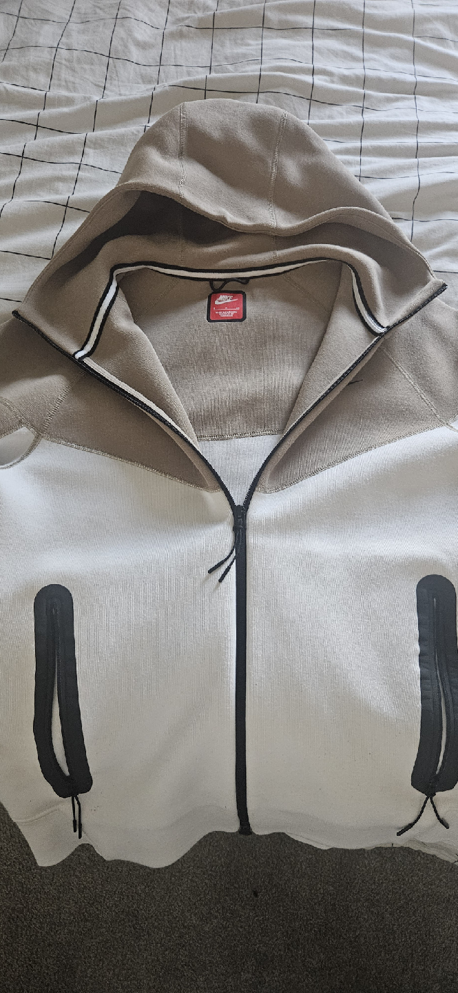 Nike Tech Fleece Hoodie & Pants Set - Size M - photo 3