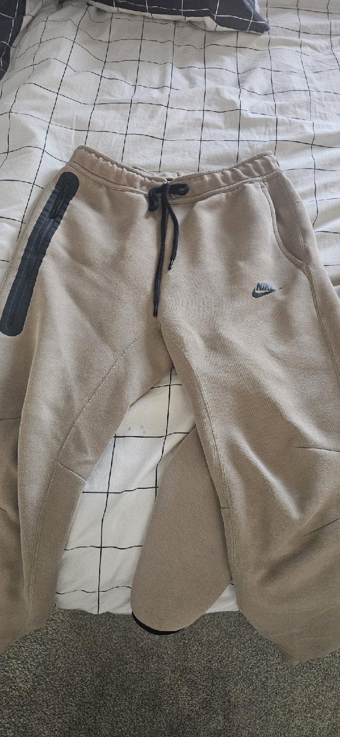 Nike Tech Fleece Hoodie & Pants Set - Size M - photo 4