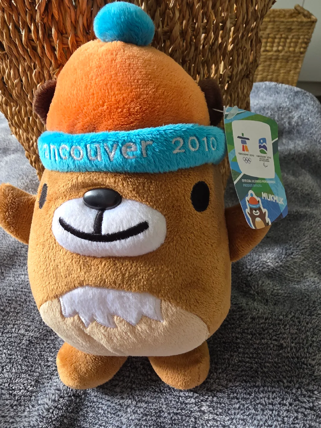 Vancouver 2010 Olympics Mascot Plush Toys - Miga, Mukmuk, Sumi image indicator(3)