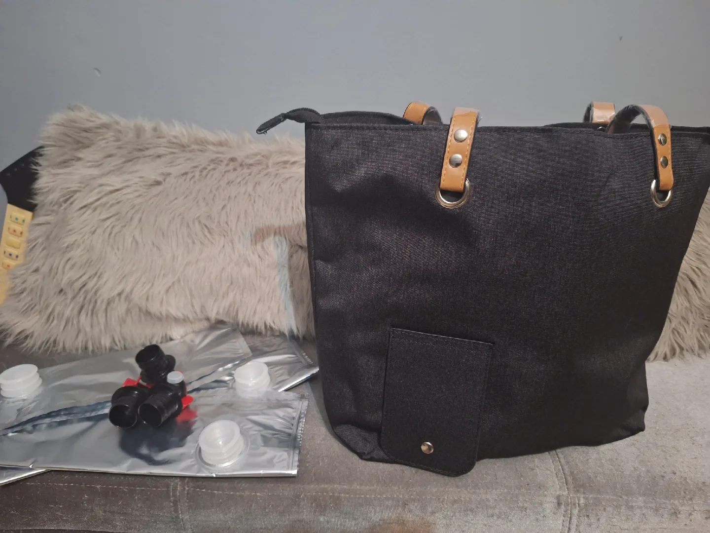 NEW Black Insulated Wine Tote Bag 👜 thumbnail