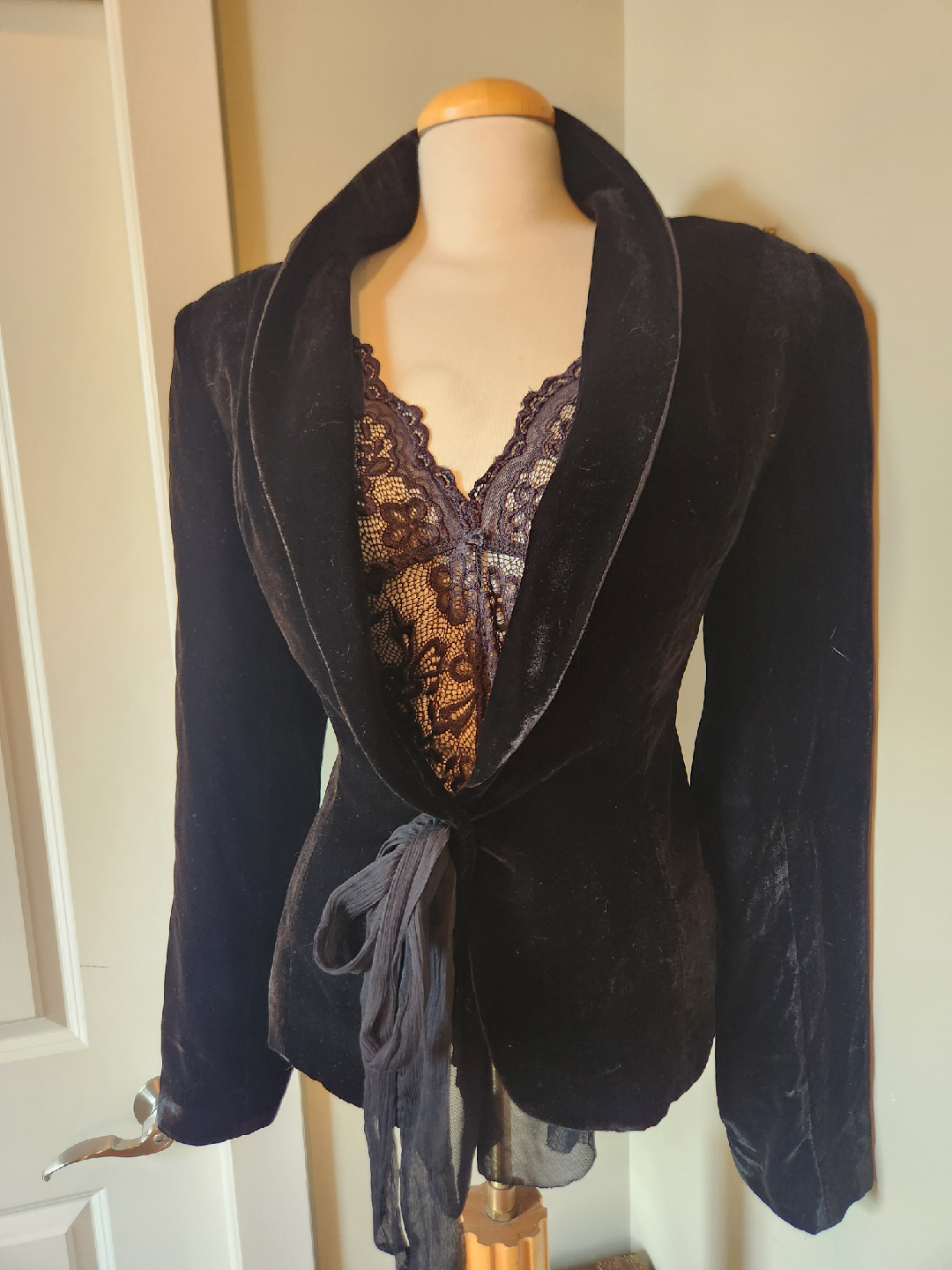 VINTAGE DARK GOTHIC ATTIRE Velvet BLACK Tie-Front coat