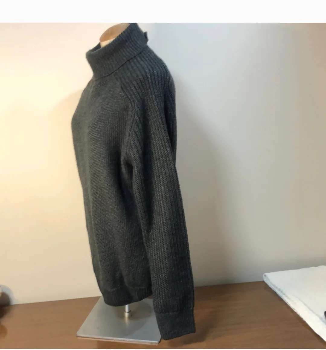 ladies  dark Grey sweater image indicator(4)