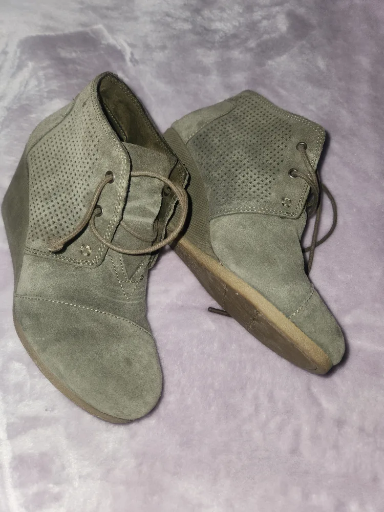 TOMS Wedge Booties Size 8