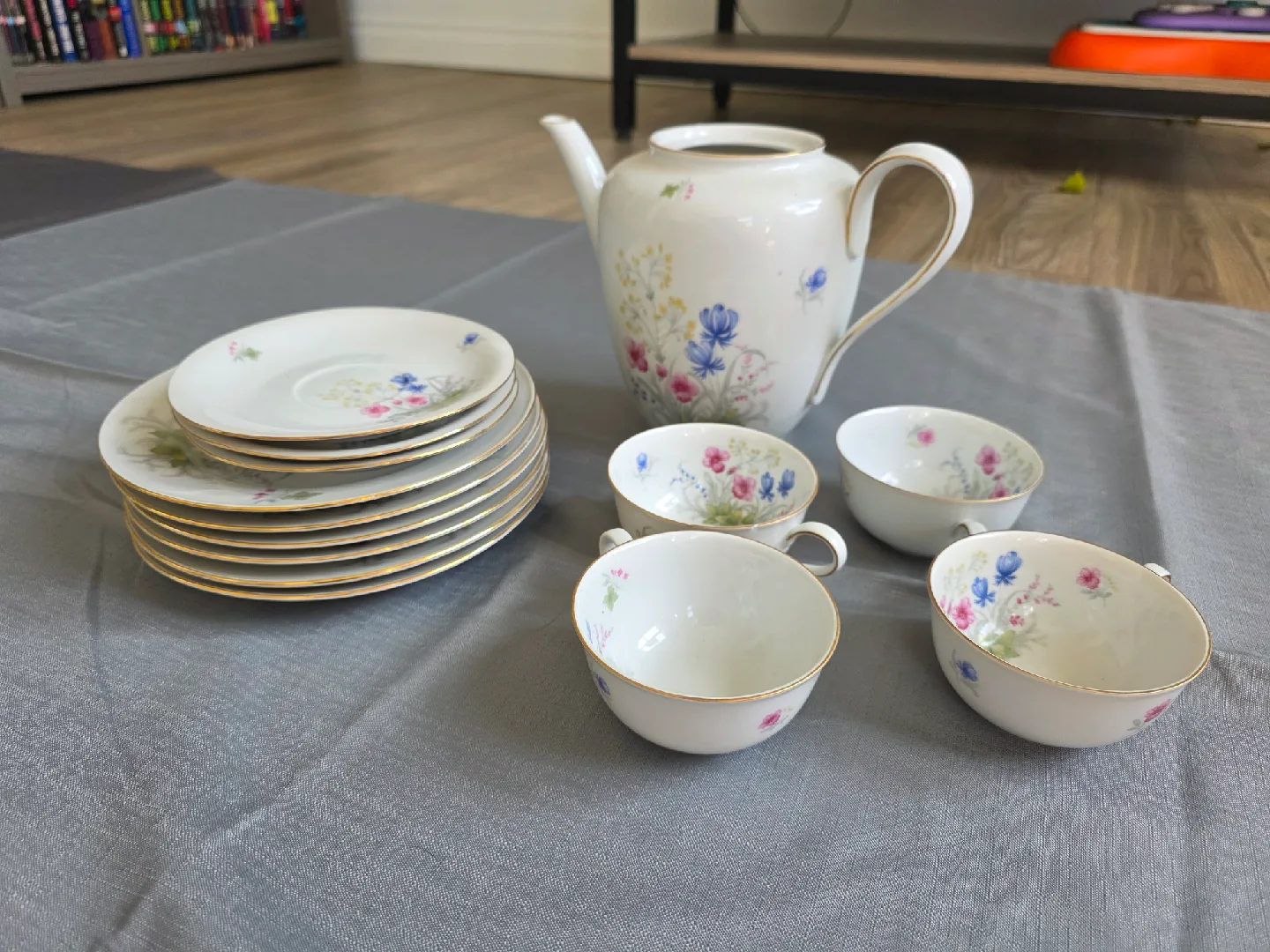 Floral Tea Set with Teapot, Cups, and Saucers thumbnail
