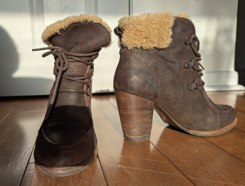 UGG Brown Leather Heeled Boots Size 8 - photo 3