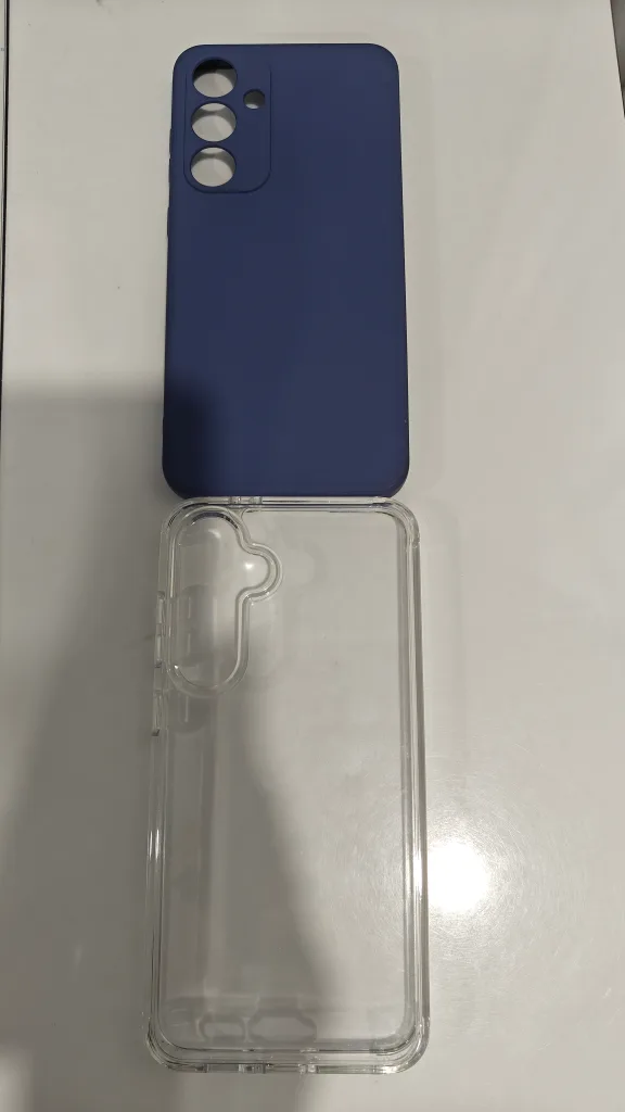 Samsung Galaxy S24 SE Blue + 2 Cases & Screen Protector image indicator(3)