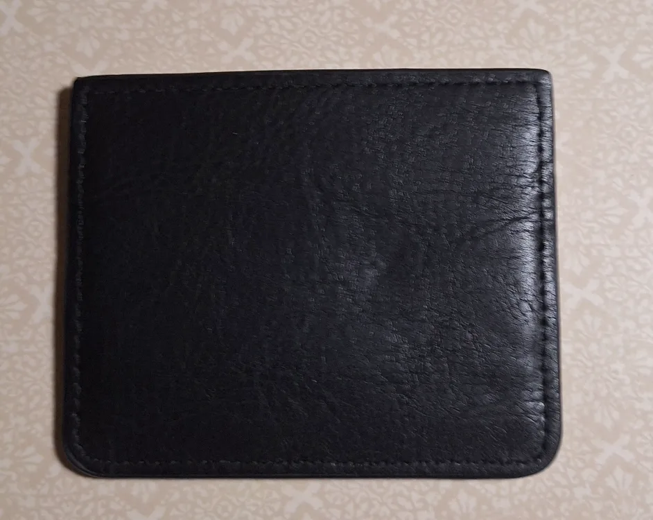 BÉIS Black Card Holder image indicator(2)