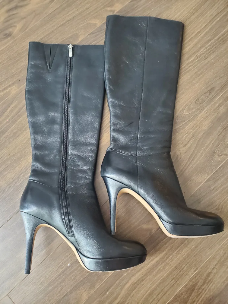 Vince Camuto 9m/39 Black Leather Heeled Boots thumbnail
