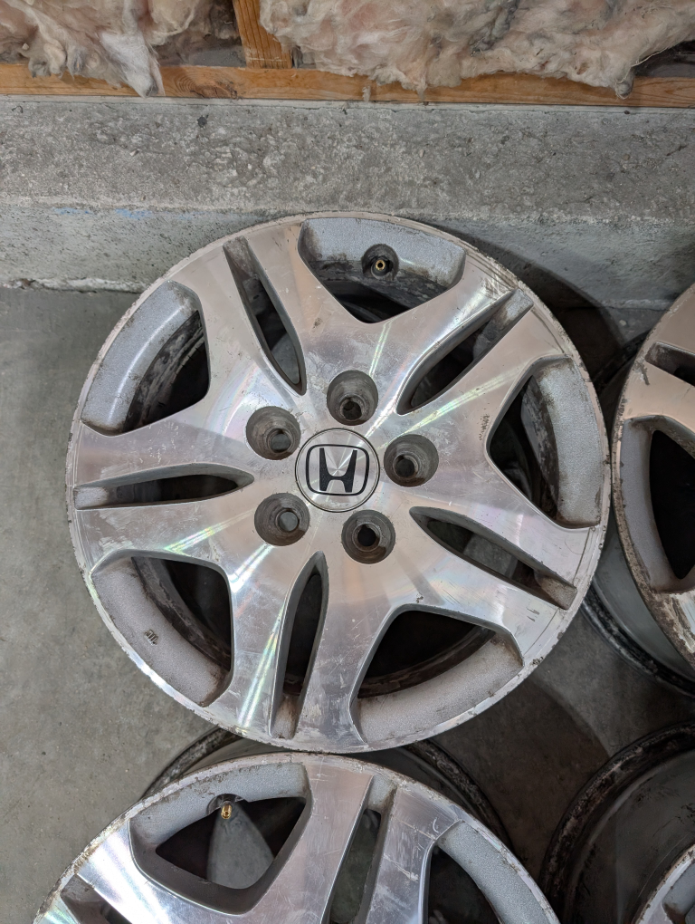 (4)-16 Inch Alloy Rims Off 2005 Honda Odyssey 5x120 - photo 4