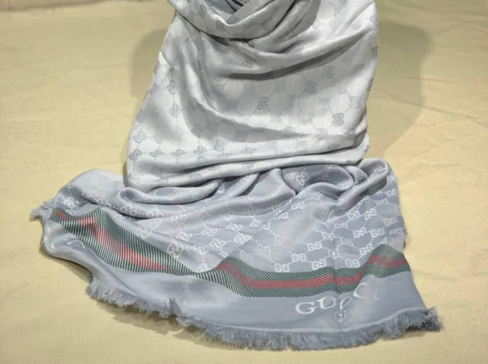 New scarves in boxes image indicator(4)