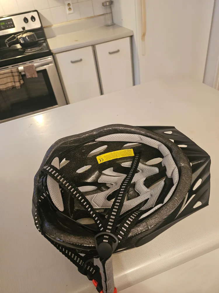 Adult Bike Helmet - Grey/Black image indicator(2)