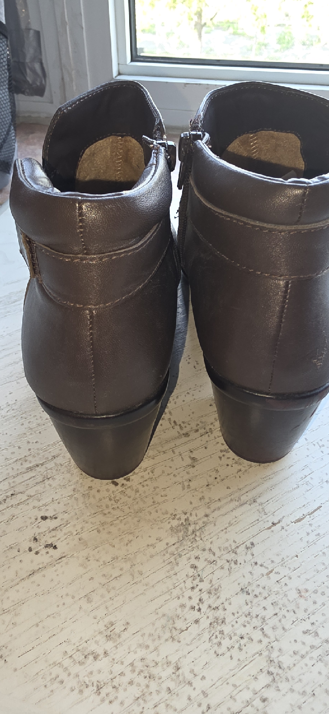 Naturalizer Brown Ankle Boots - photo 4
