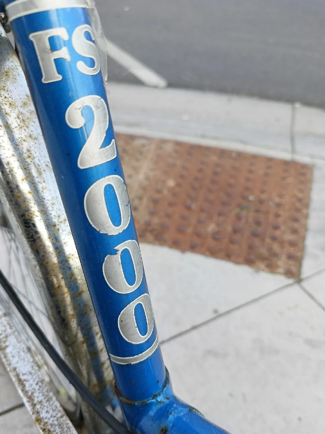 Free Spirit FS 2000 3-Speed Bike image indicator(2)