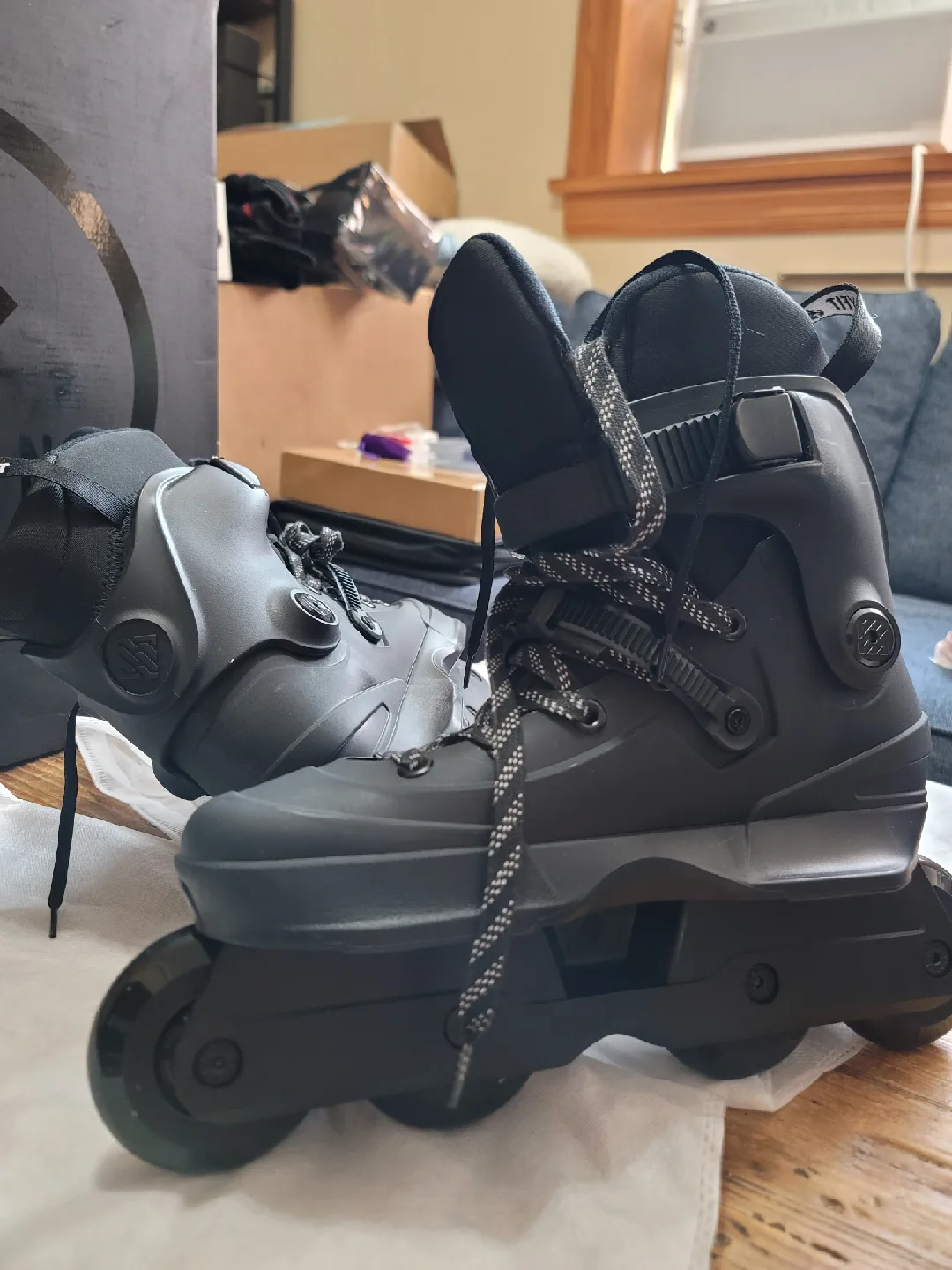 Size 9/10 US - USD Aeon 80 Team Aggressive Skates image indicator(9)