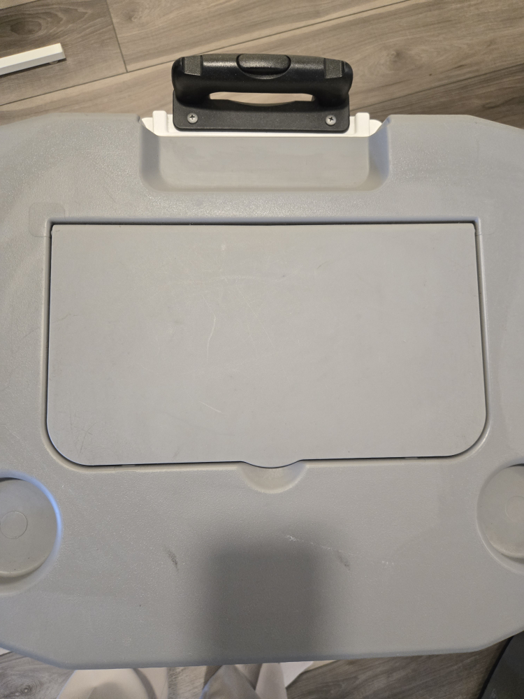 Igloo MaxCold Latitude 62 Roller Cooler - photo 4