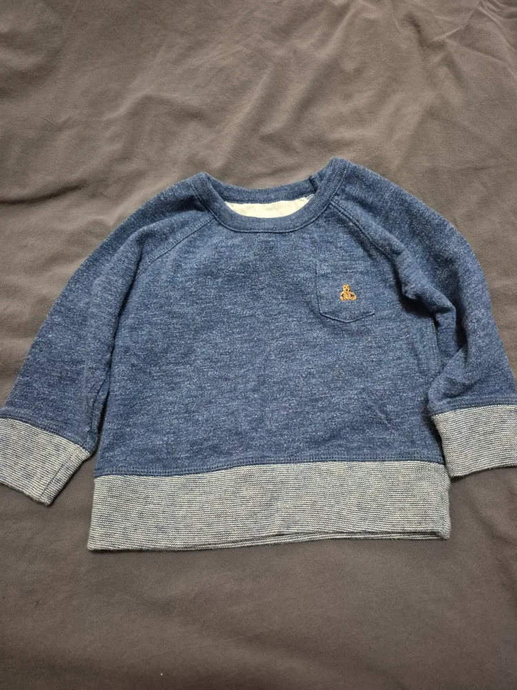 Gap Sweatshirt thumbnail
