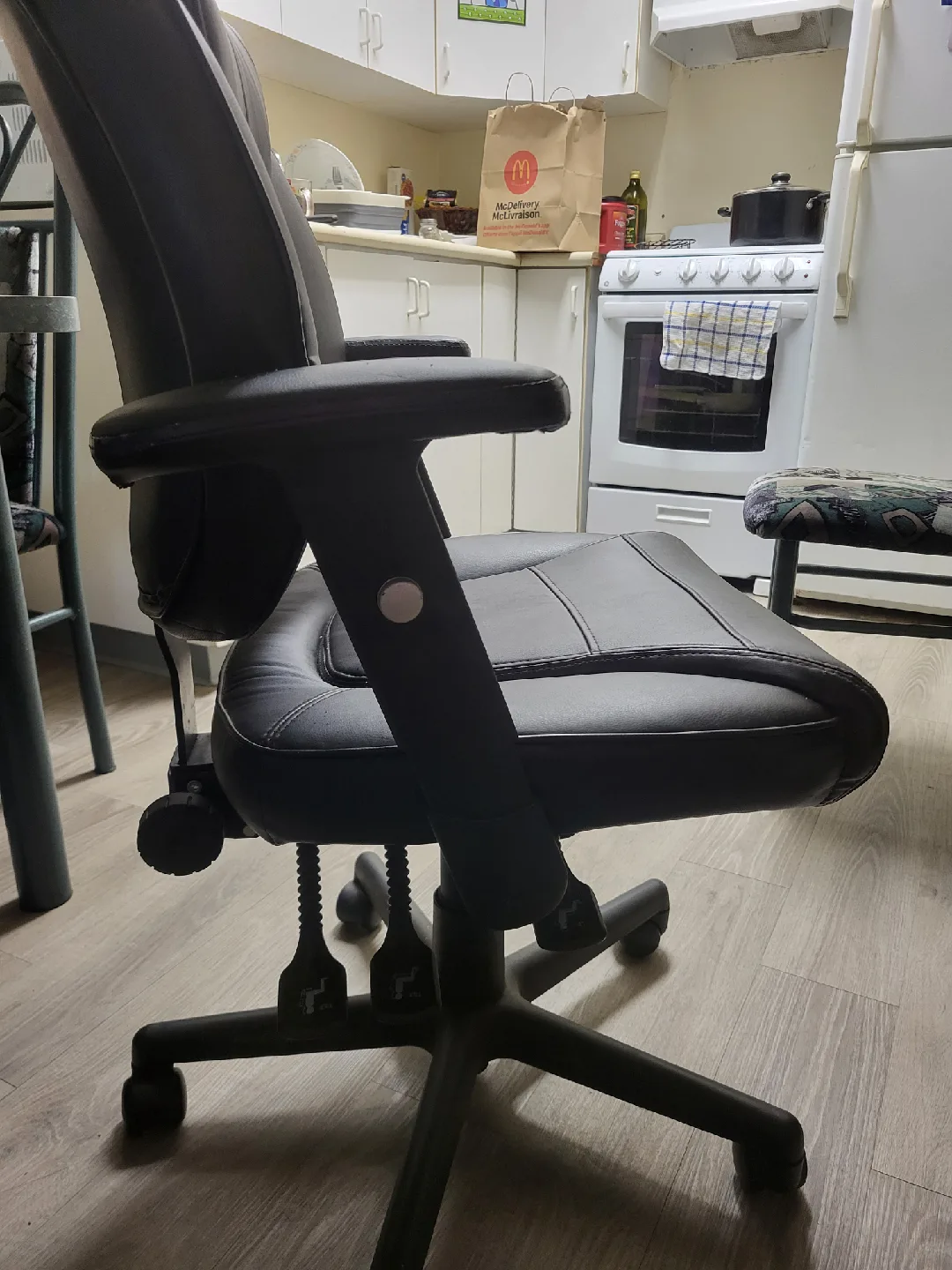 Black Office Chair image indicator(2)