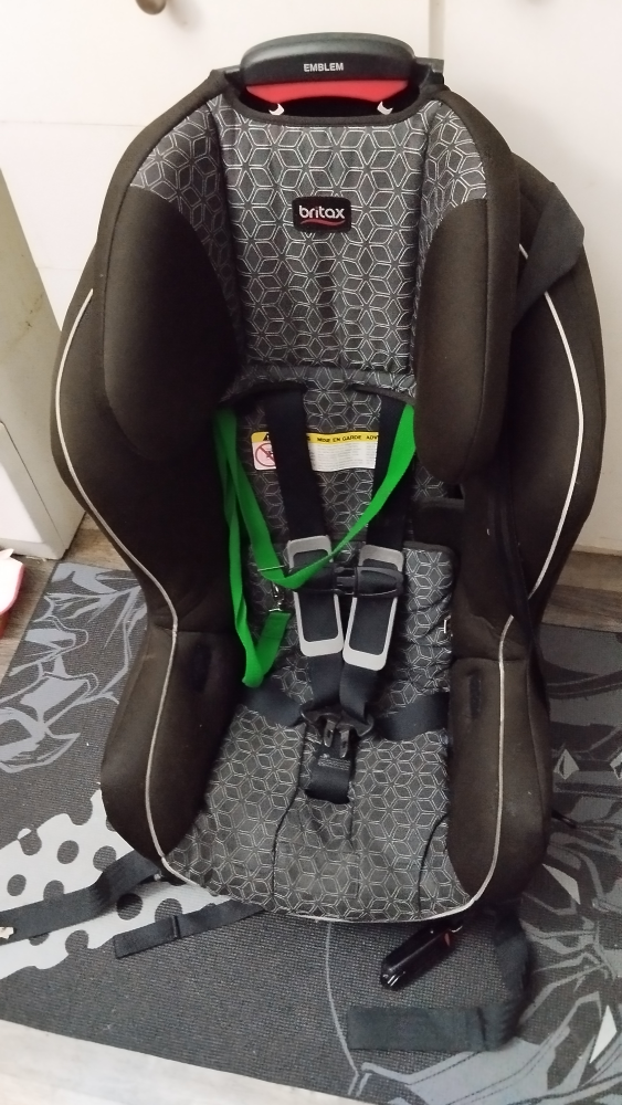 Britax Emblem Convertible Car Seat - photo 2
