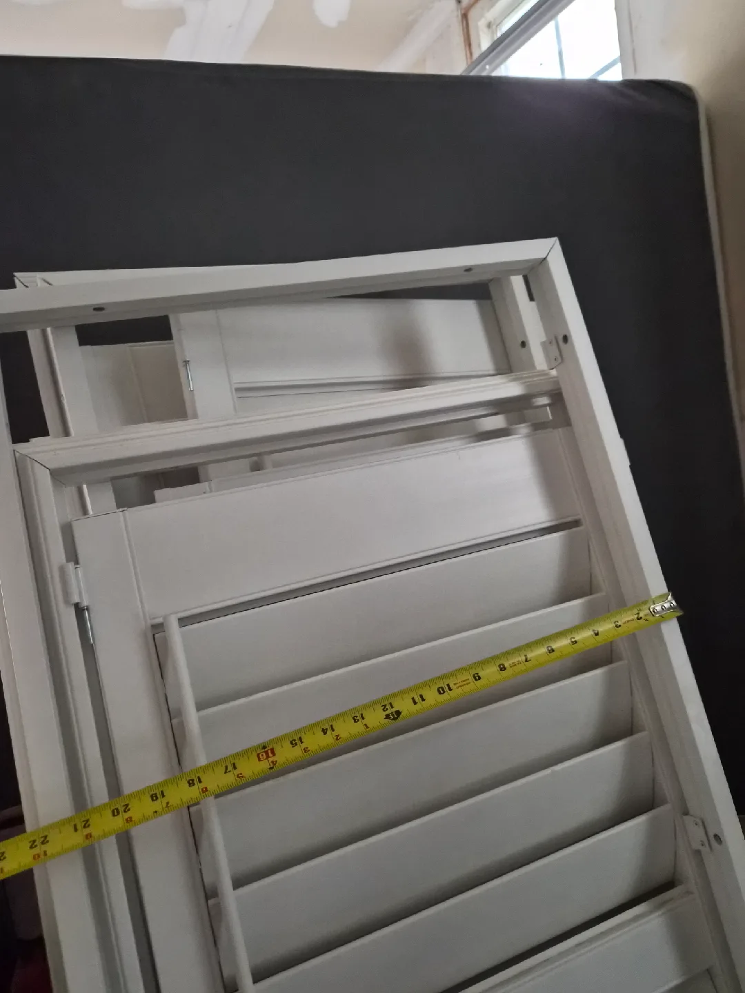 White Louvered Window Shutter (53-66 inch) image indicator(2)