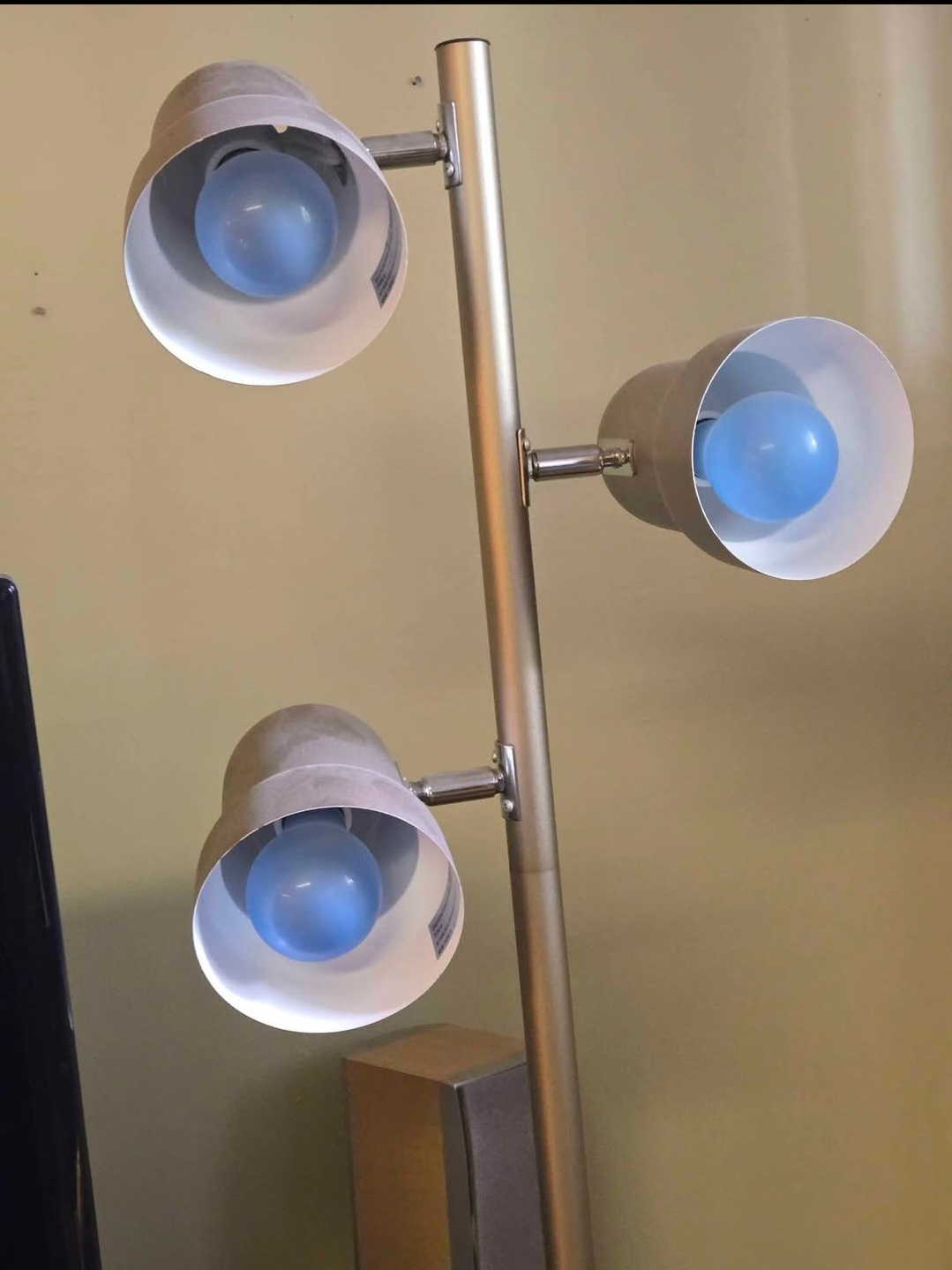 Silver Metal Tri-light Floor Lamp - photo 2