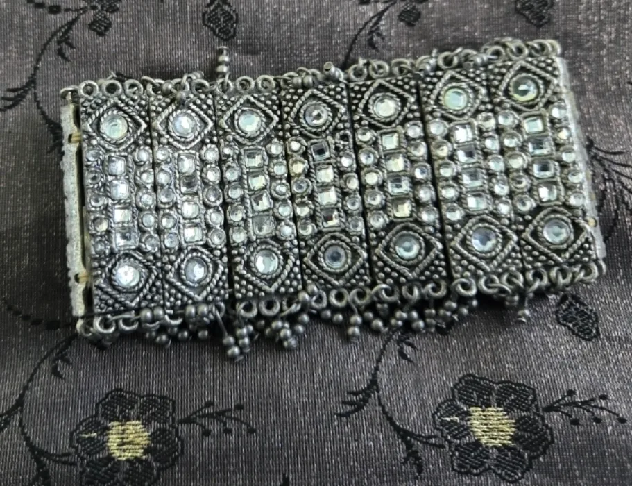 Vintage Silver Tone Rhinestone Stretch Bracelet thumbnail