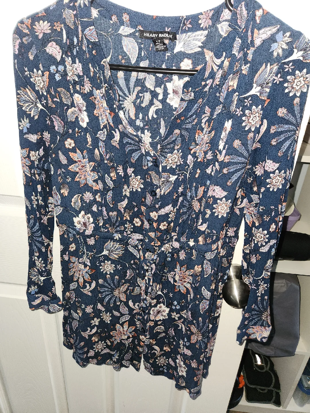 Beautiful clothing for Sale image indicator(8)