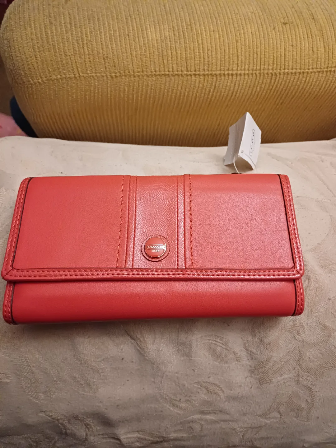 Coach SV/Vermilion Leather Wallet image indicator(3)