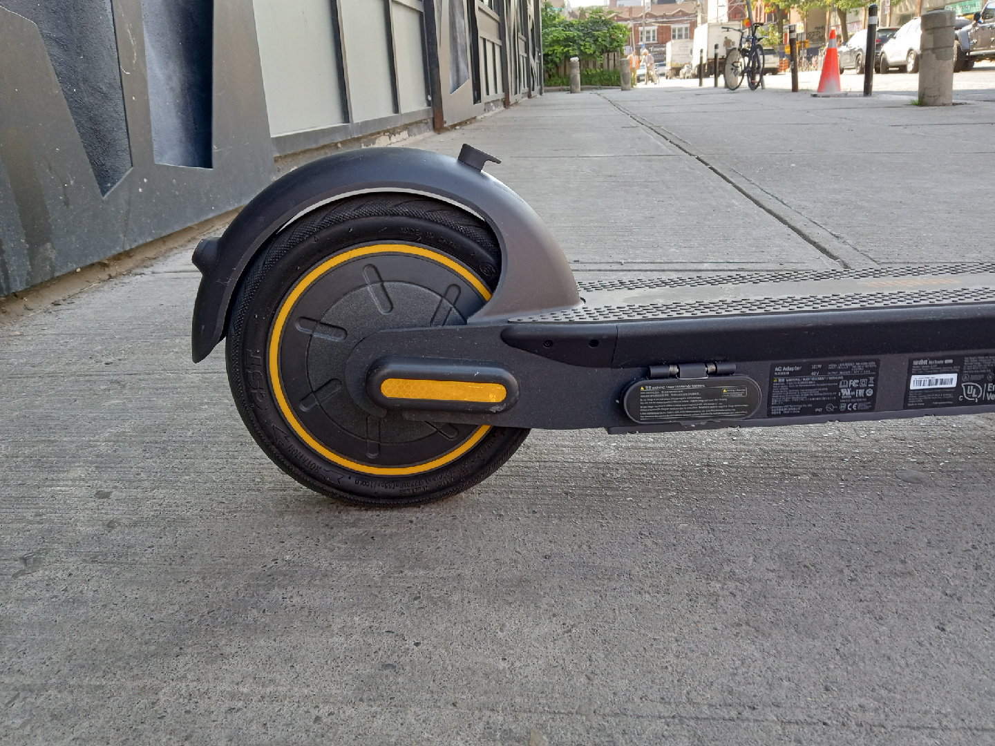 Ninebot Electric Scooter G30LP like new - photo 2