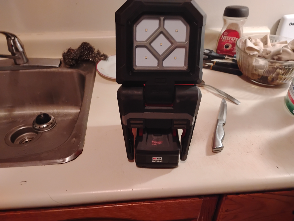 Milwaukee M18 PACKOUT Light/Charger