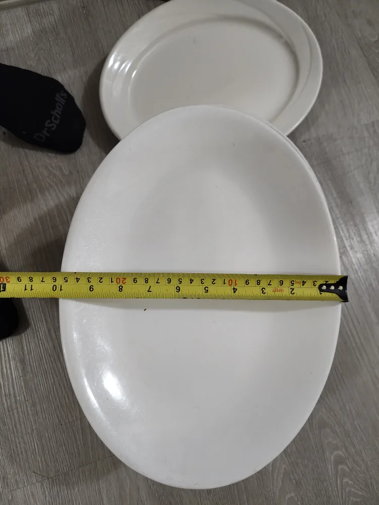 White Dinner Plates 13 Pcs thumbnail