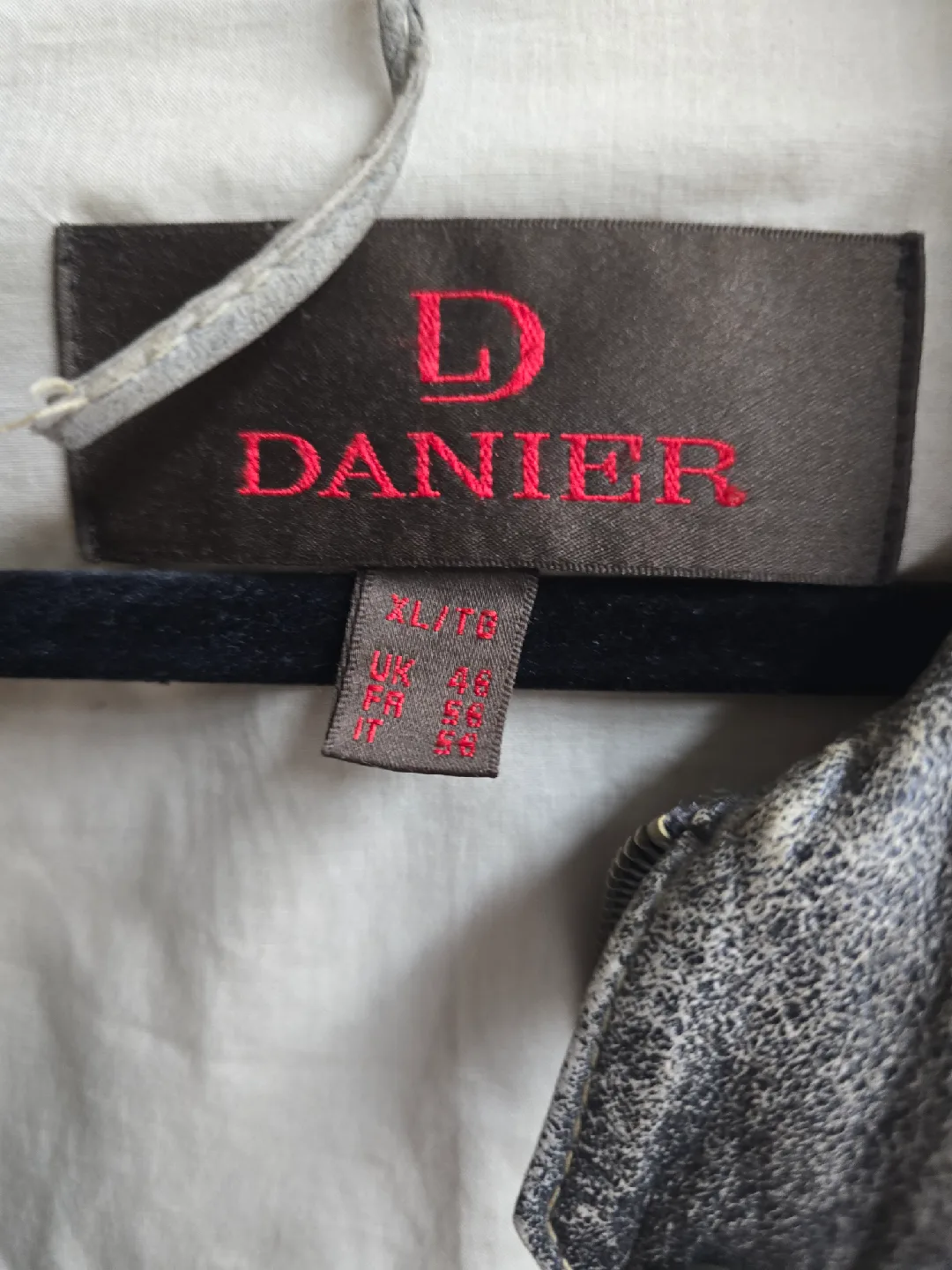 Danier Leather Jacket - Size XL GUC image indicator(3)