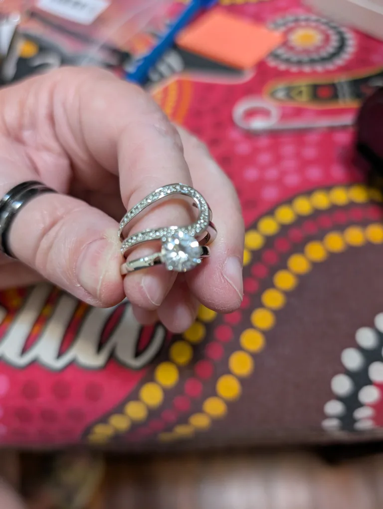 Hammered Illusion Necklace & Earring Gift Set plus extras image indicator(5)