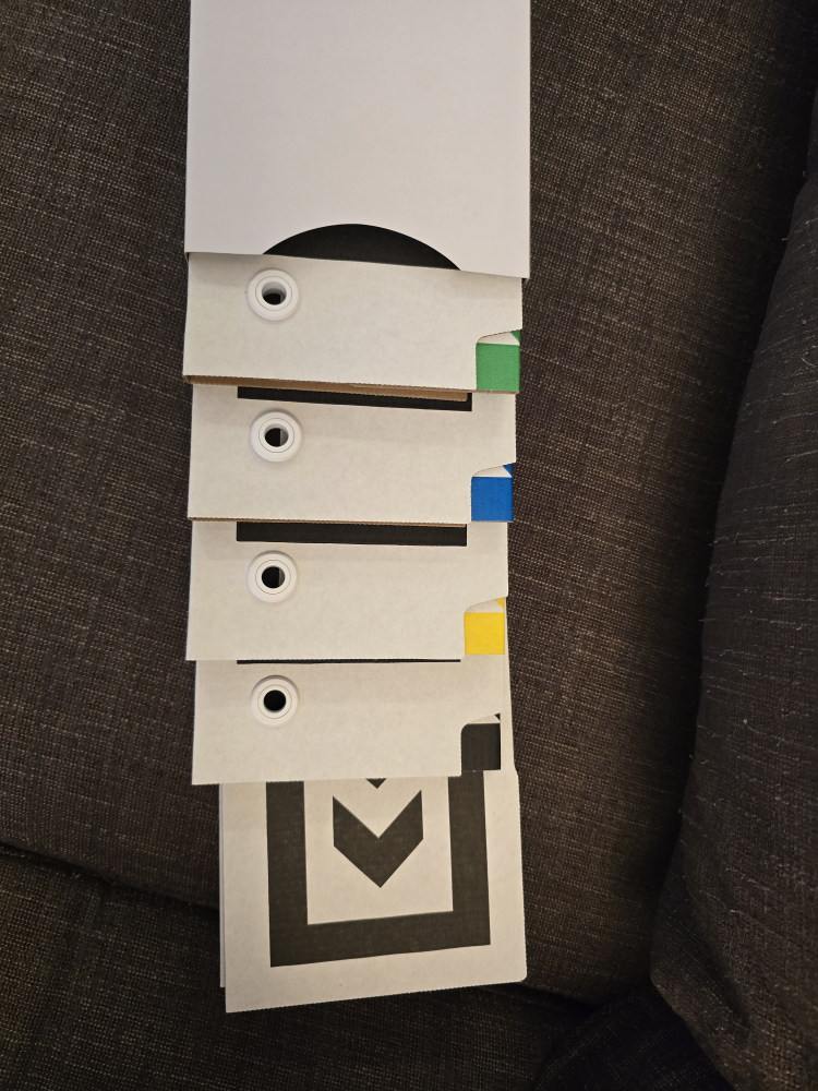 Mario Kart Live: Home Circuit - Luigi Set - photo 2