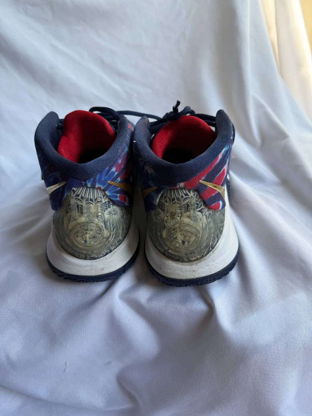 Nike Kyrie 4 Independence Day Size 9 image indicator(3)