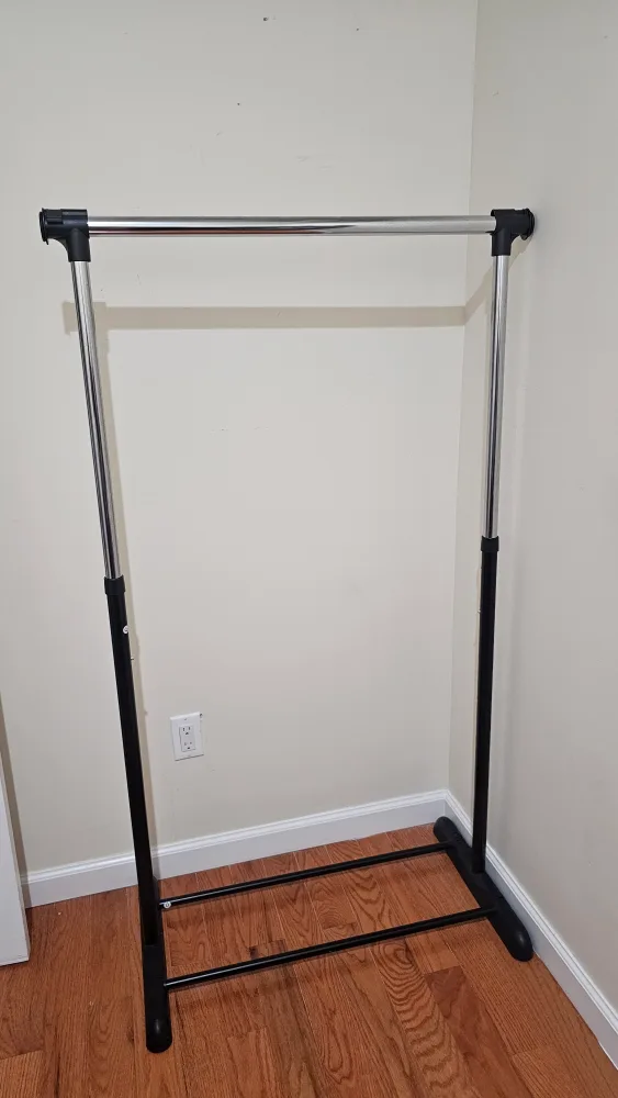 Adjustable Garment Rack thumbnail