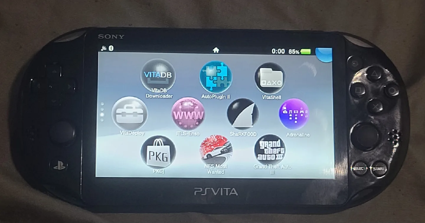 Sony PS Vita con magia/magic image indicator(2)