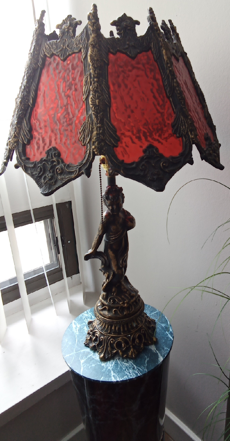 pair of Cherub Lamps with Red Stained Glass Shades - photo 3